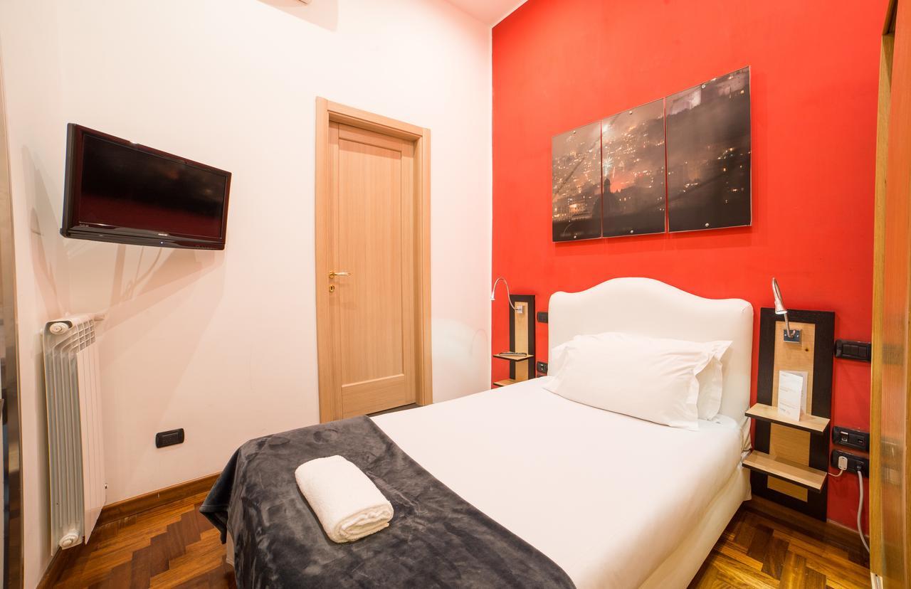B&B Chiaia 32 نابولي المظهر الخارجي الصورة