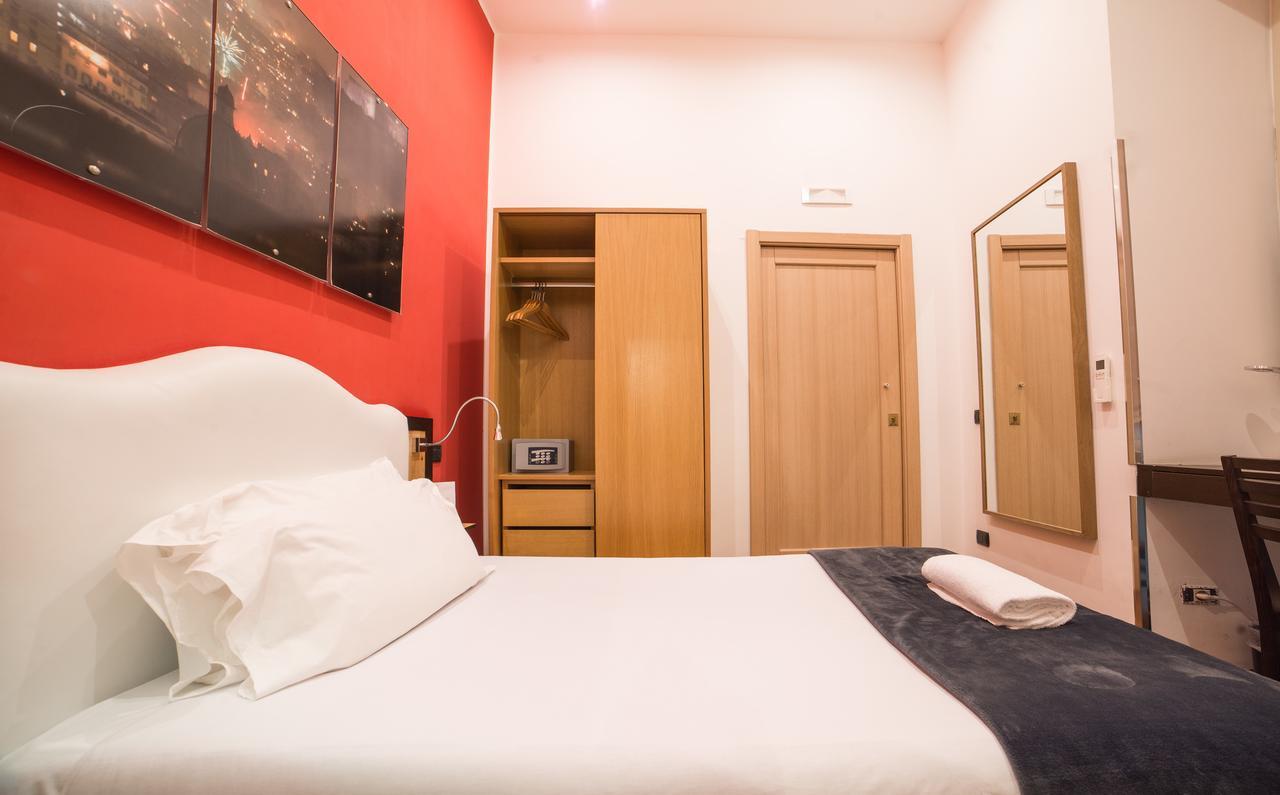 B&B Chiaia 32 نابولي المظهر الخارجي الصورة
