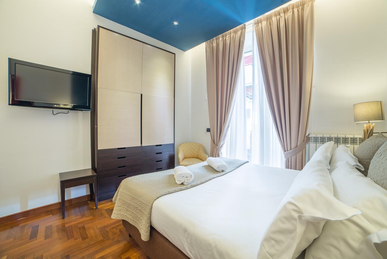 B&B Chiaia 32 نابولي المظهر الخارجي الصورة