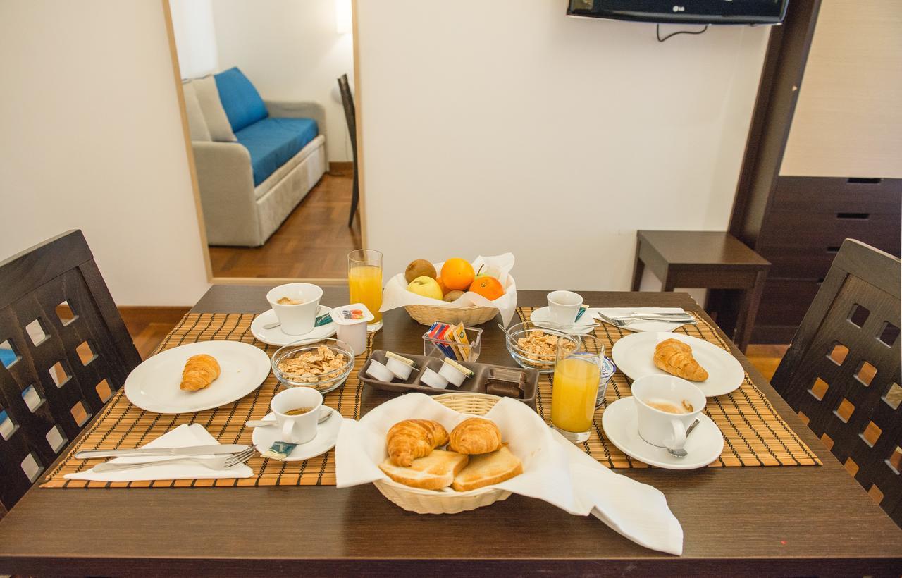 B&B Chiaia 32 نابولي المظهر الخارجي الصورة