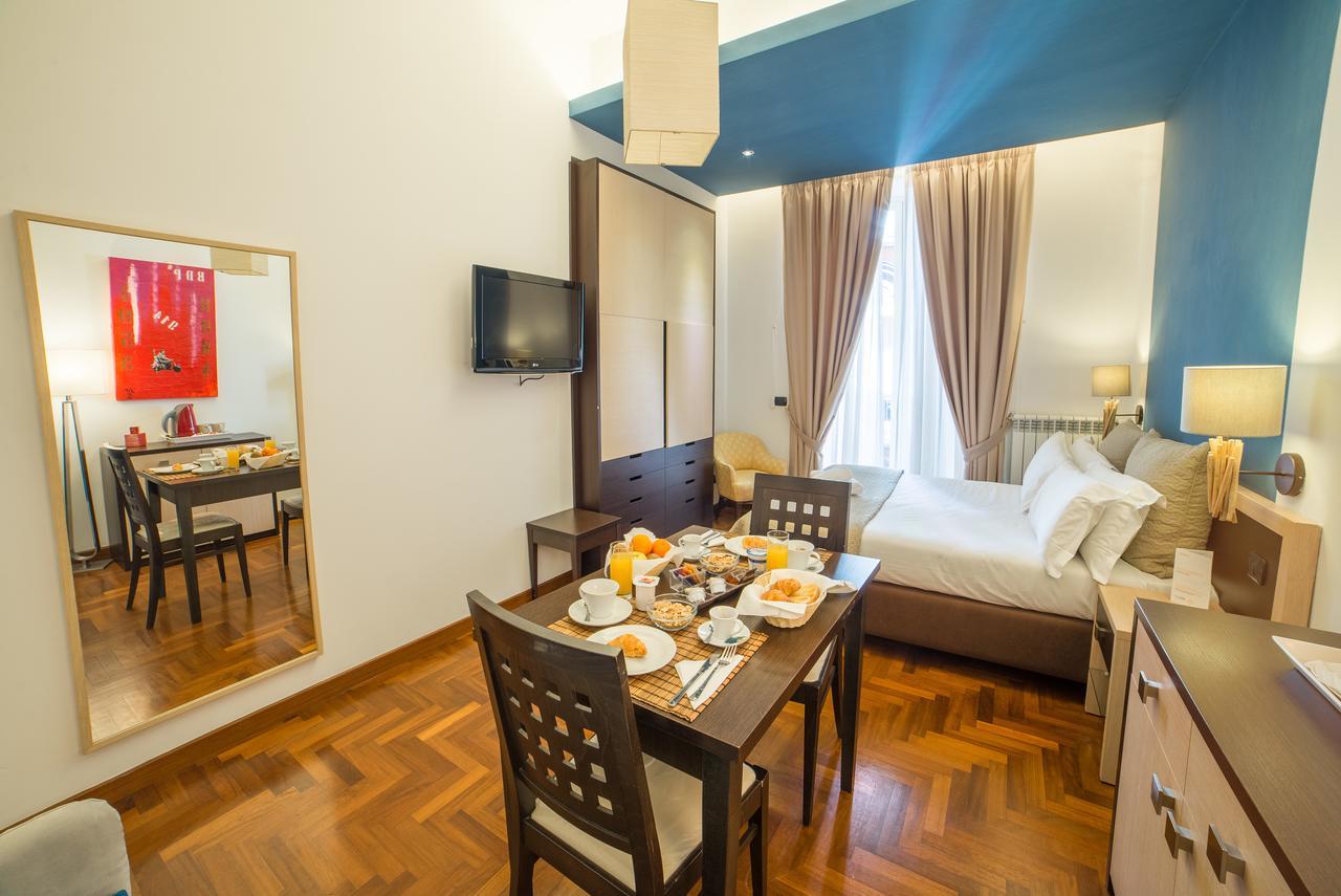 B&B Chiaia 32 نابولي المظهر الخارجي الصورة
